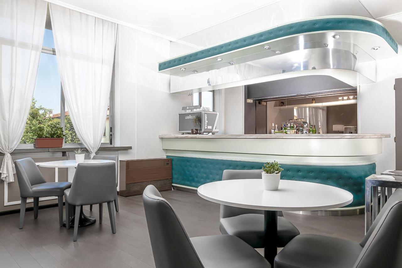 Hotel Poli Castelnovo di Sotto Luaran gambar